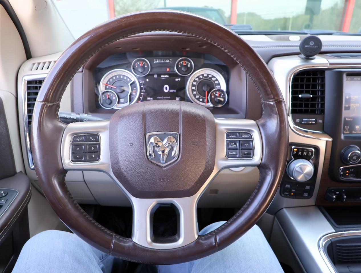 RAM 1500 Laramie Crew Cab LWB 4WD 2016