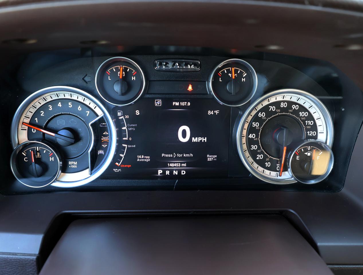 RAM 1500 Laramie Crew Cab LWB 4WD 2016