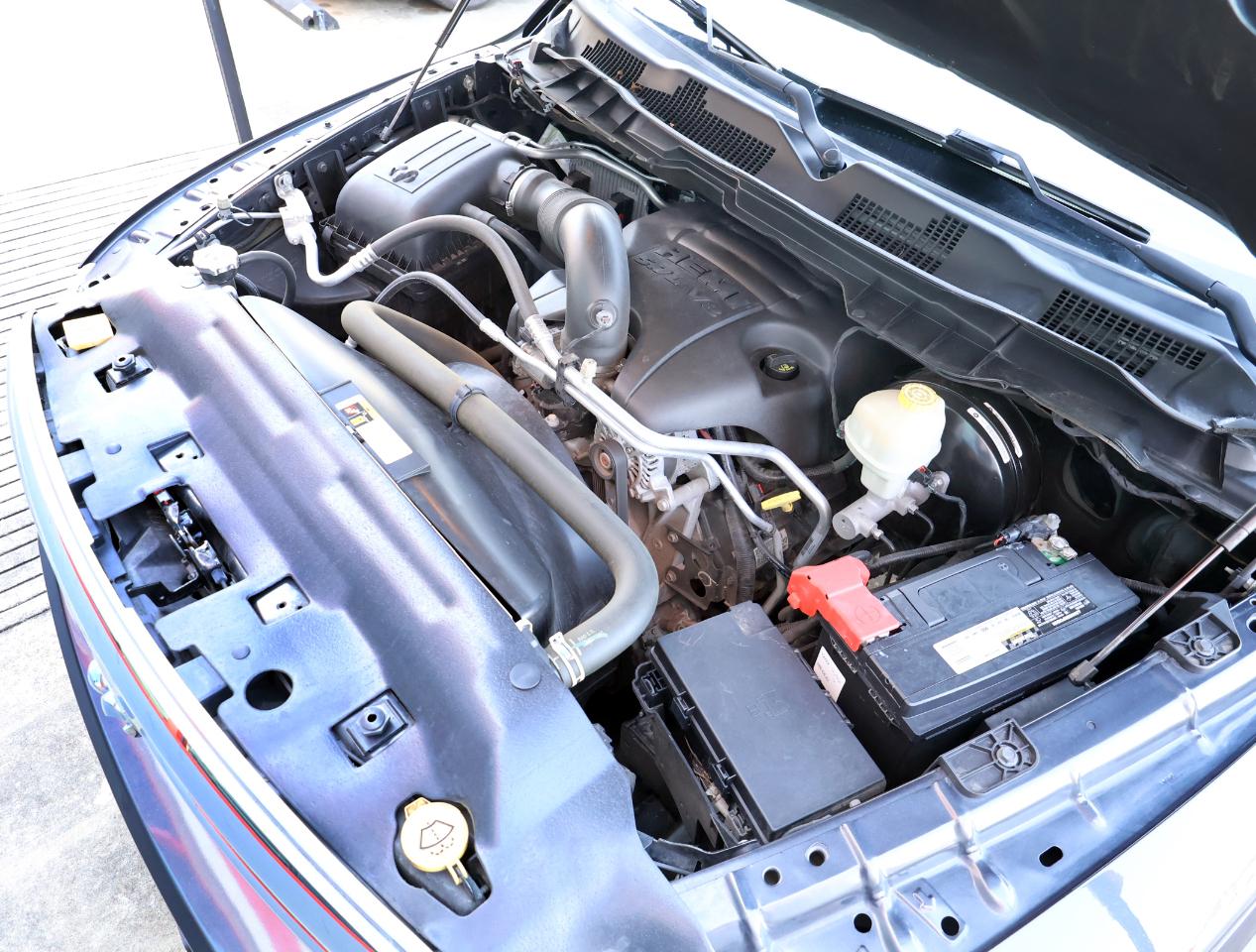 RAM 1500 Laramie Crew Cab LWB 4WD 2016