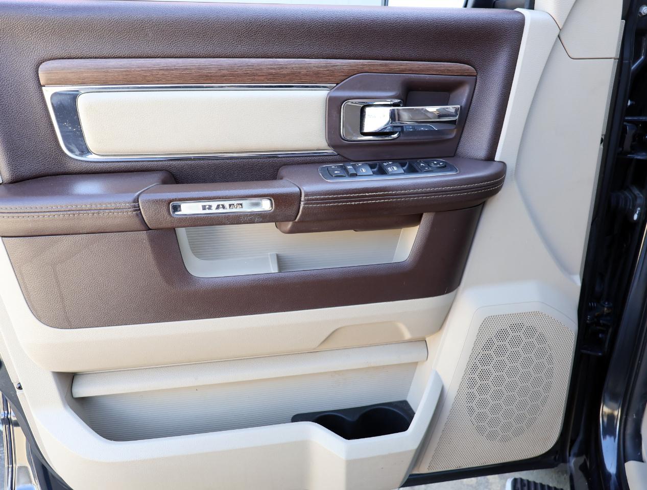 RAM 1500 Laramie Crew Cab LWB 4WD 2016