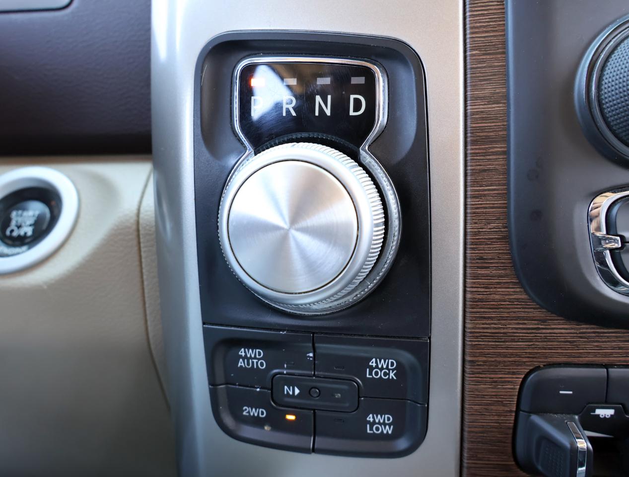 RAM 1500 Laramie Crew Cab LWB 4WD 2016