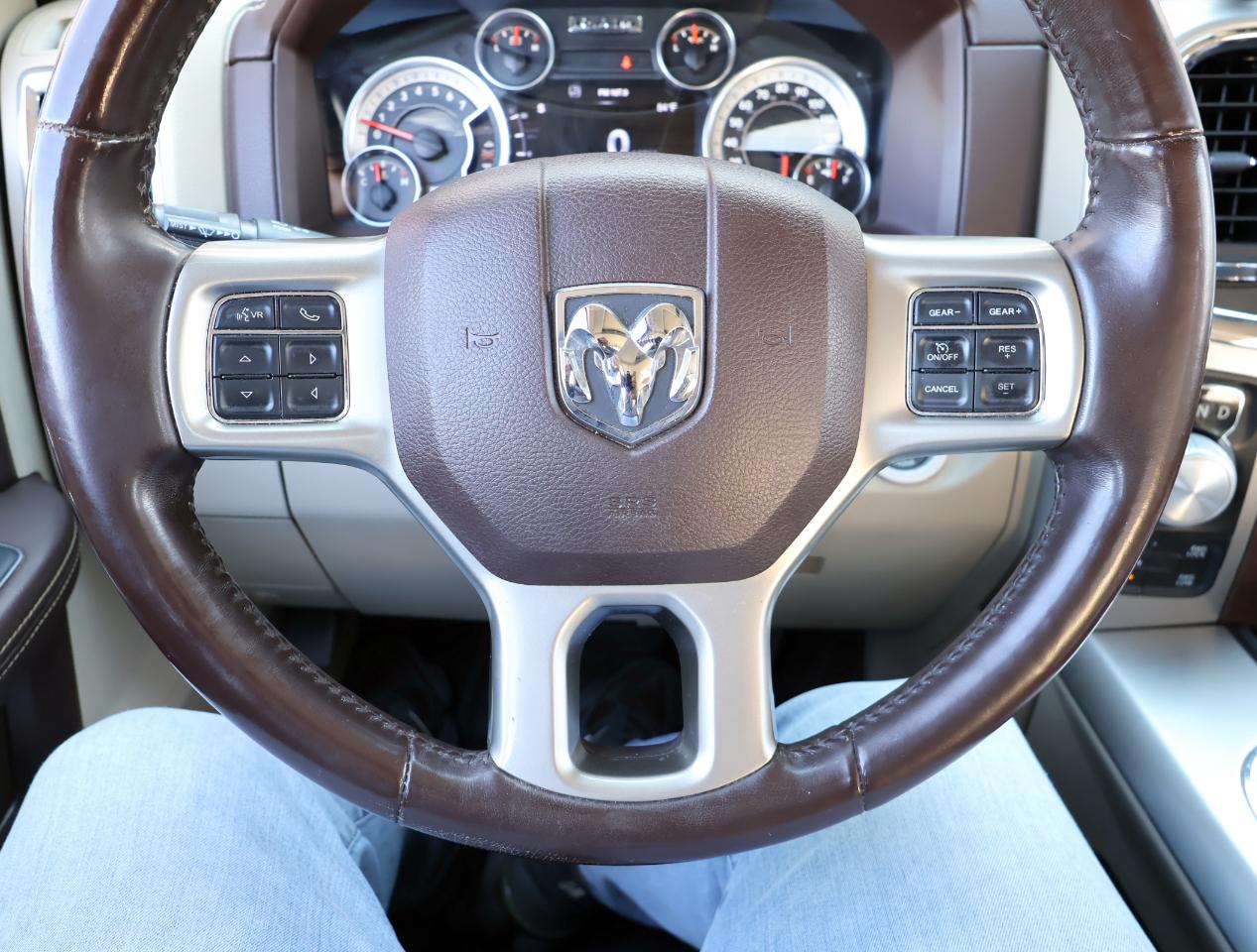 RAM 1500 Laramie Crew Cab LWB 4WD 2016