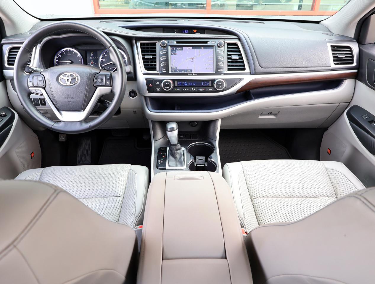 Toyota Highlander Limited FWD V6 2015
