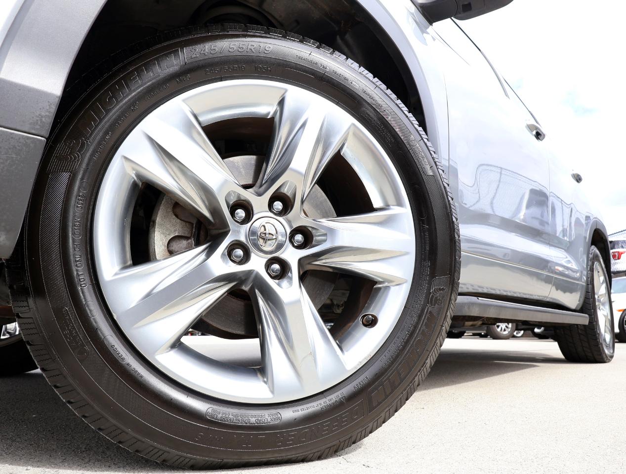 Toyota Highlander Limited FWD V6 2015