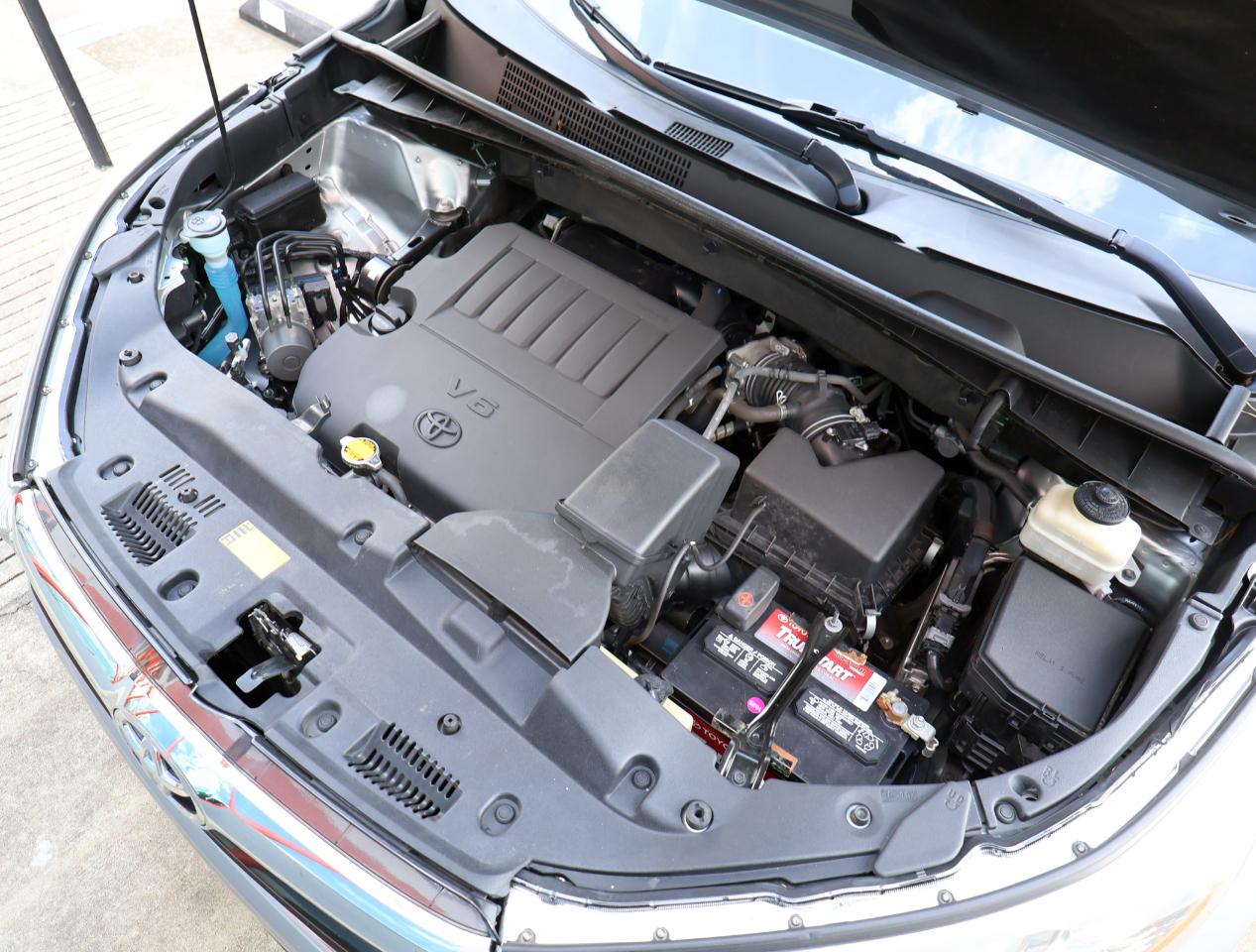 Toyota Highlander Limited FWD V6 2015