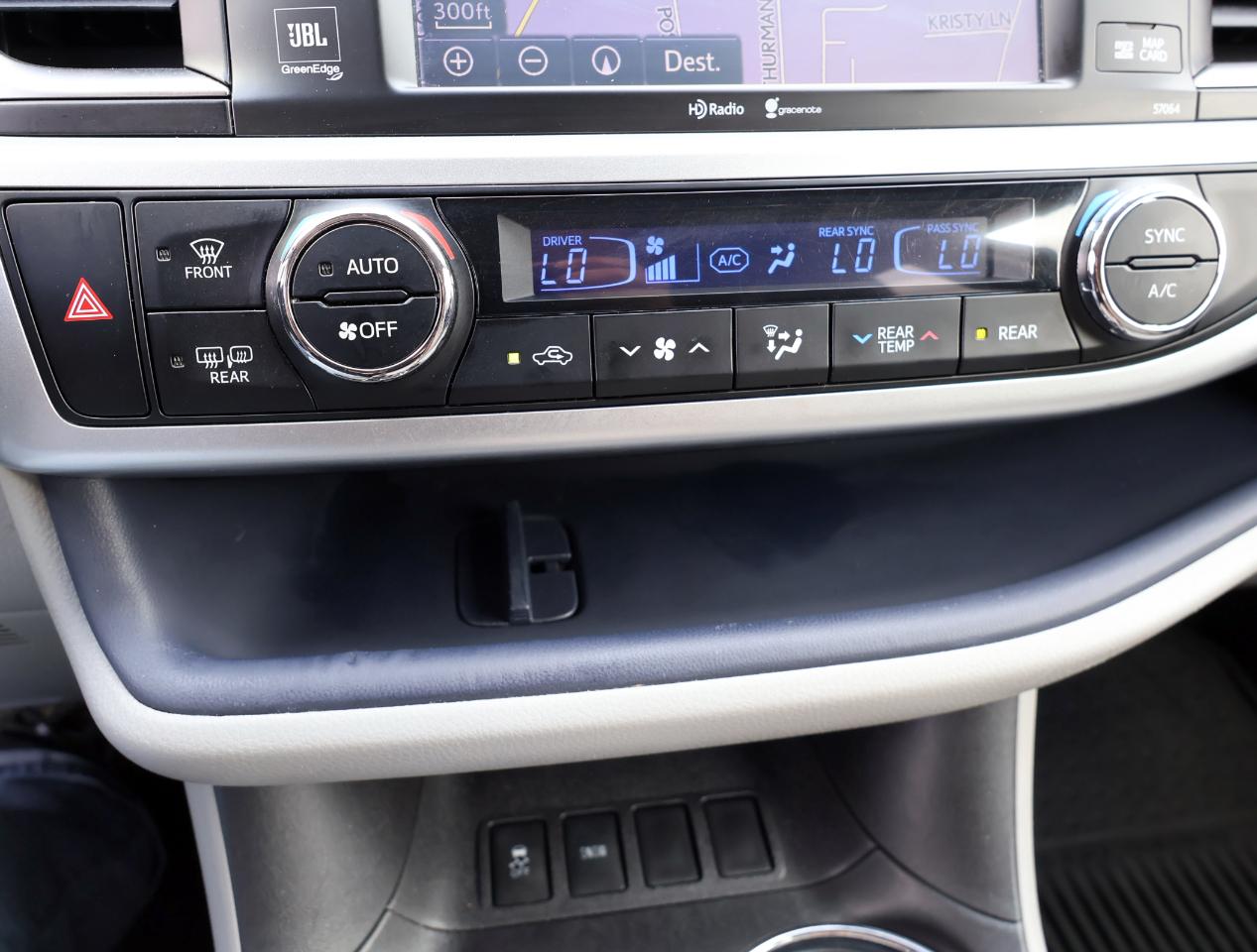 Toyota Highlander Limited FWD V6 2015