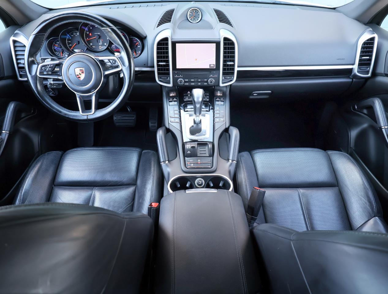 Porsche Cayenne  2018