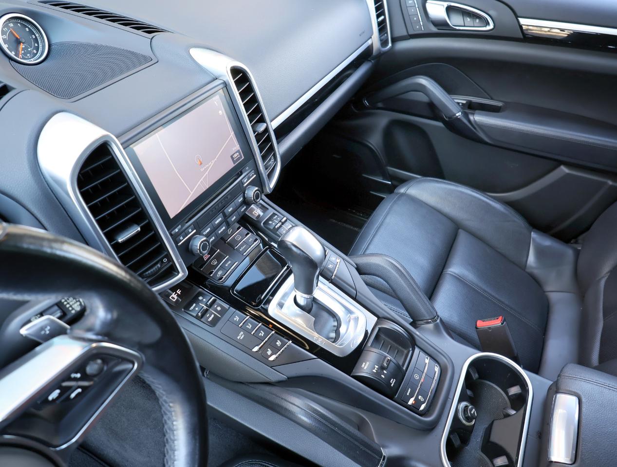 Porsche Cayenne  2018