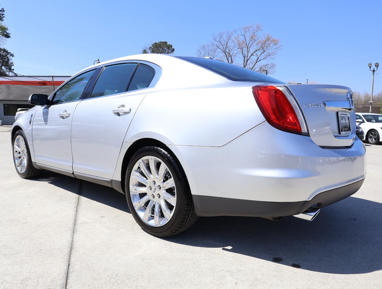 Lincoln MKS 3.7L FWD 2010