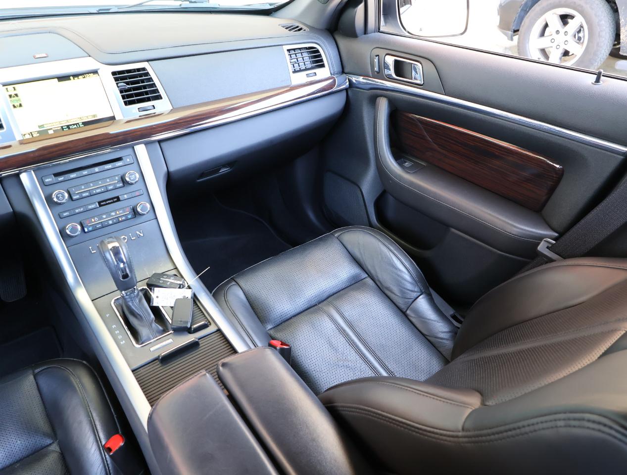 Lincoln MKS 3.7L FWD 2010