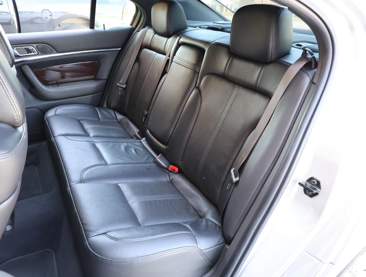 Lincoln MKS 3.7L FWD 2010