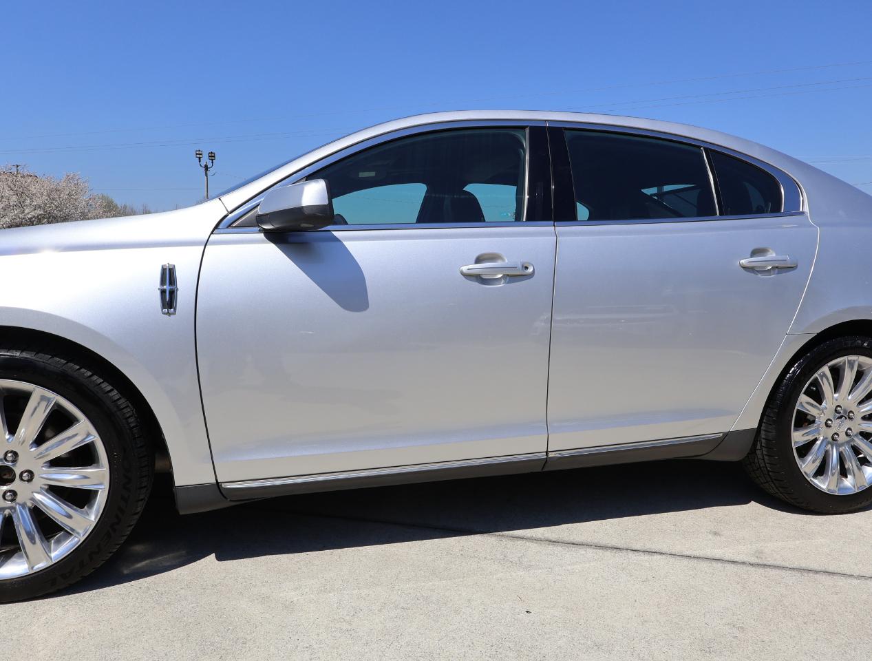Lincoln MKS 3.7L FWD 2010
