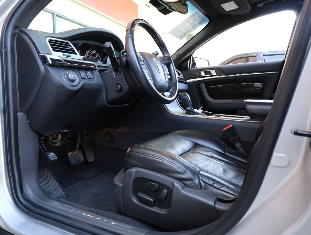 Lincoln MKS 3.7L FWD 2010