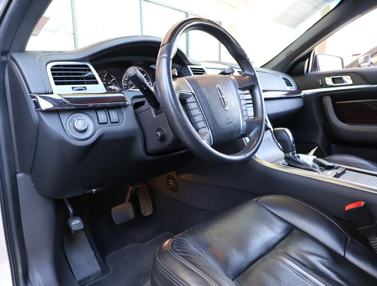 Lincoln MKS 3.7L FWD 2010