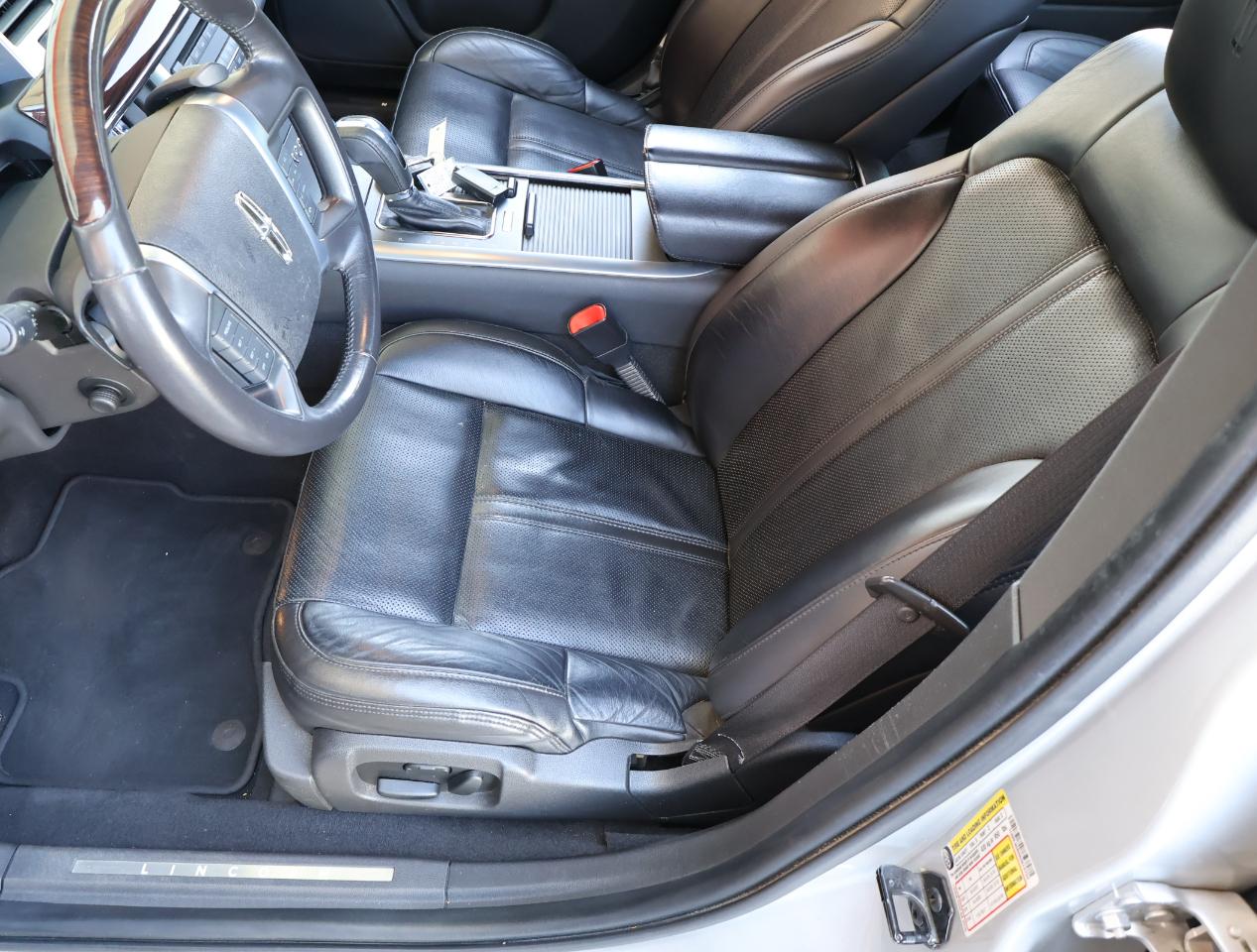 Lincoln MKS 3.7L FWD 2010