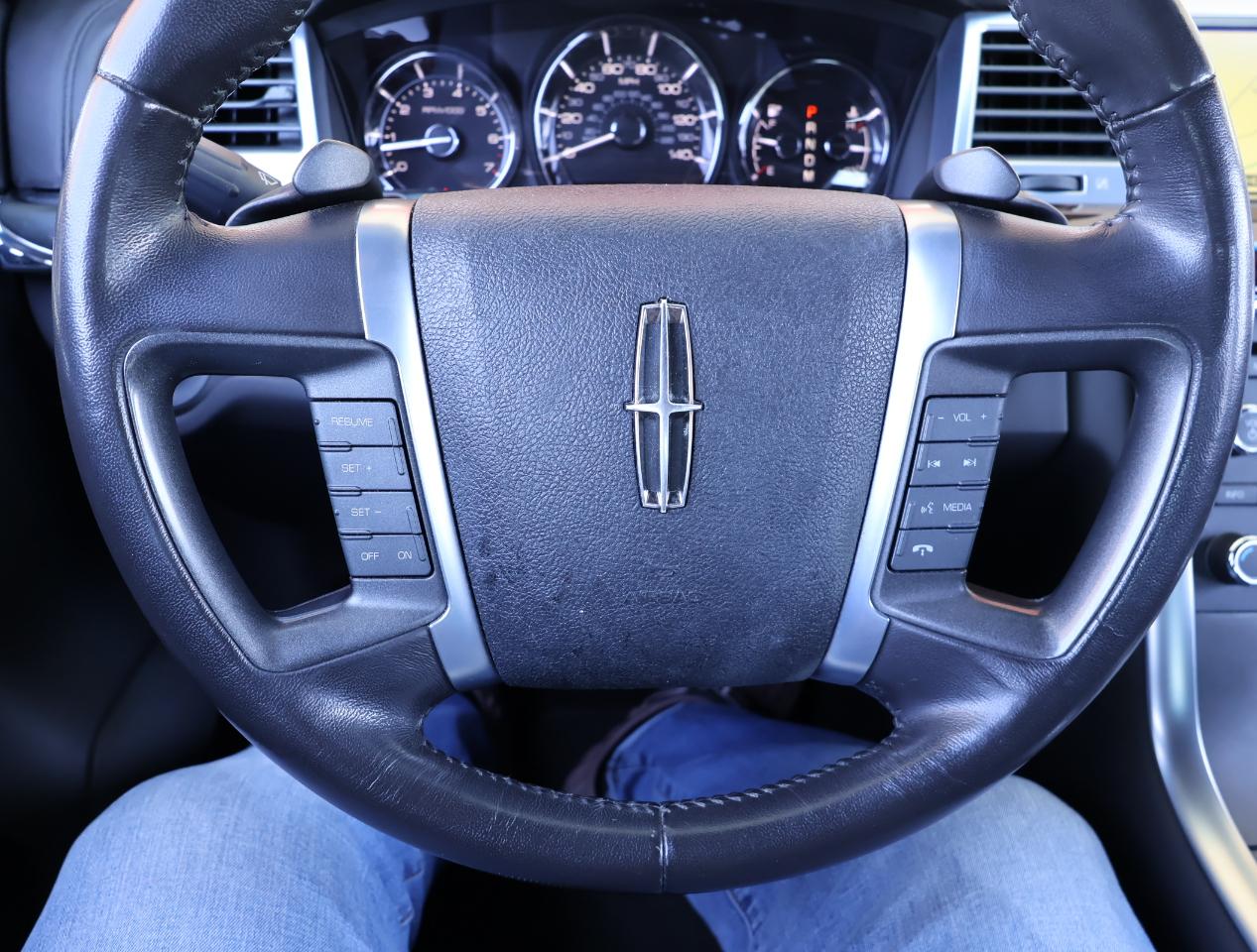 Lincoln MKS 3.7L FWD 2010