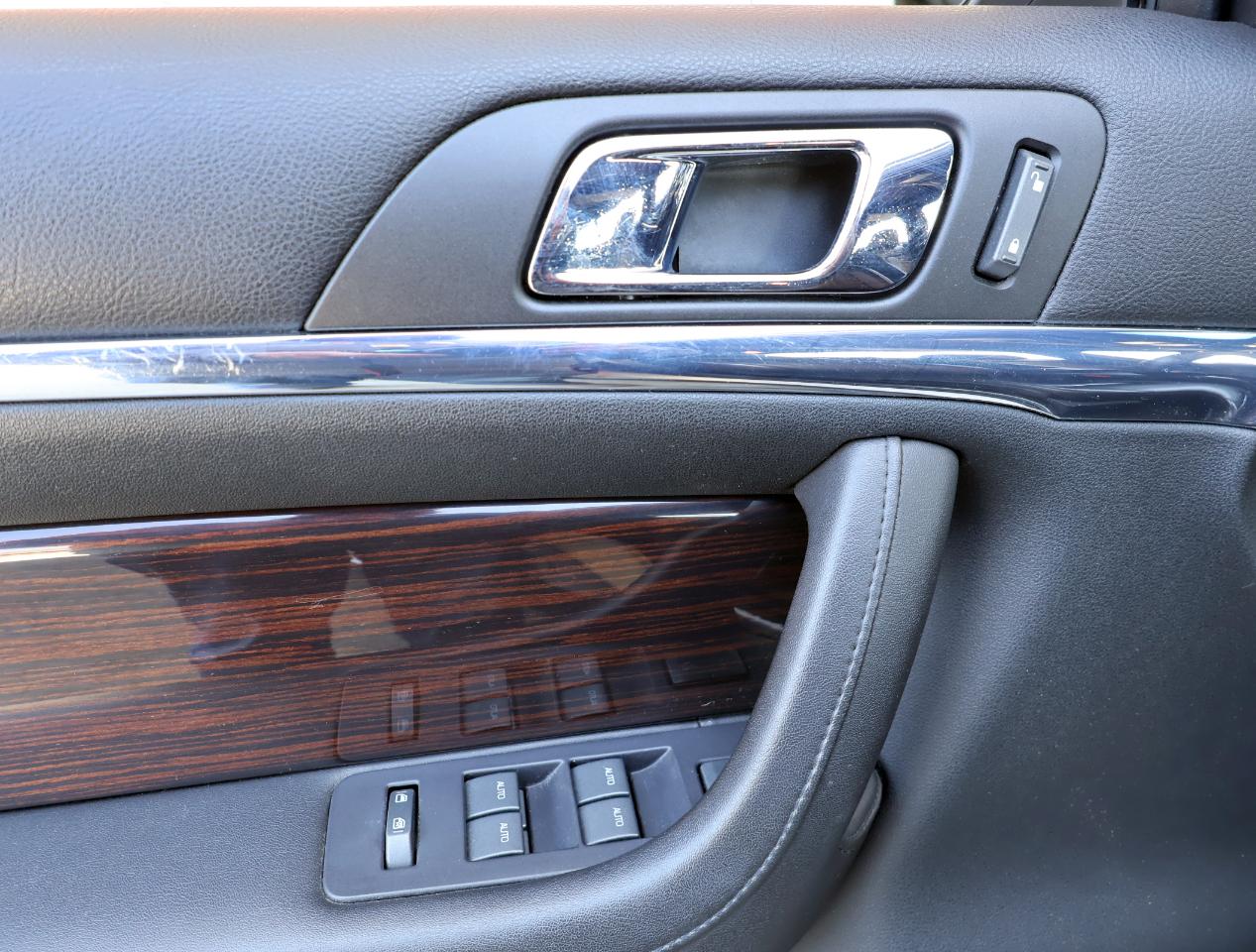 Lincoln MKS 3.7L FWD 2010