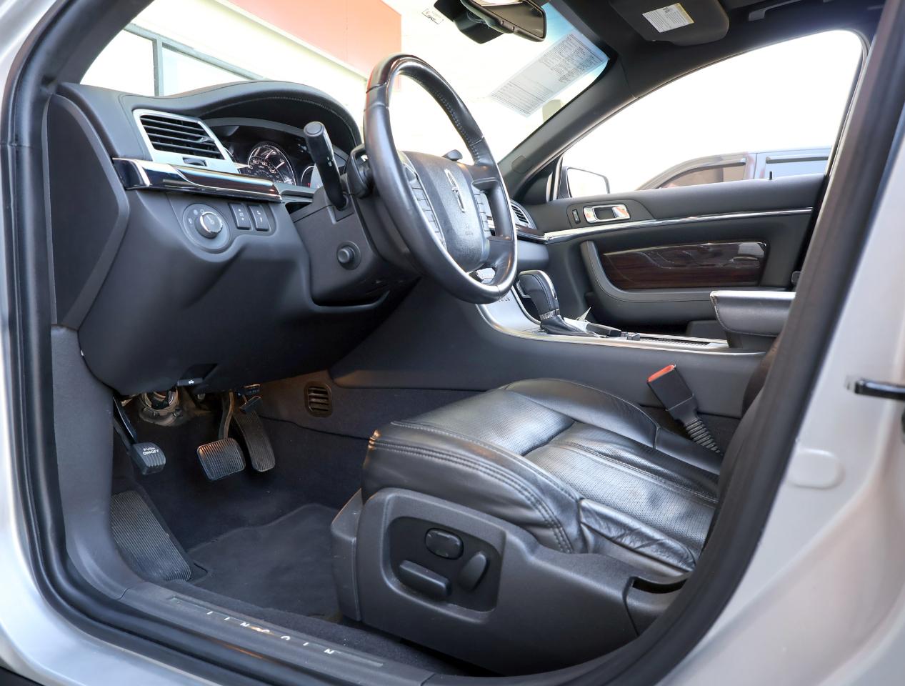 Lincoln MKS 3.7L FWD 2010