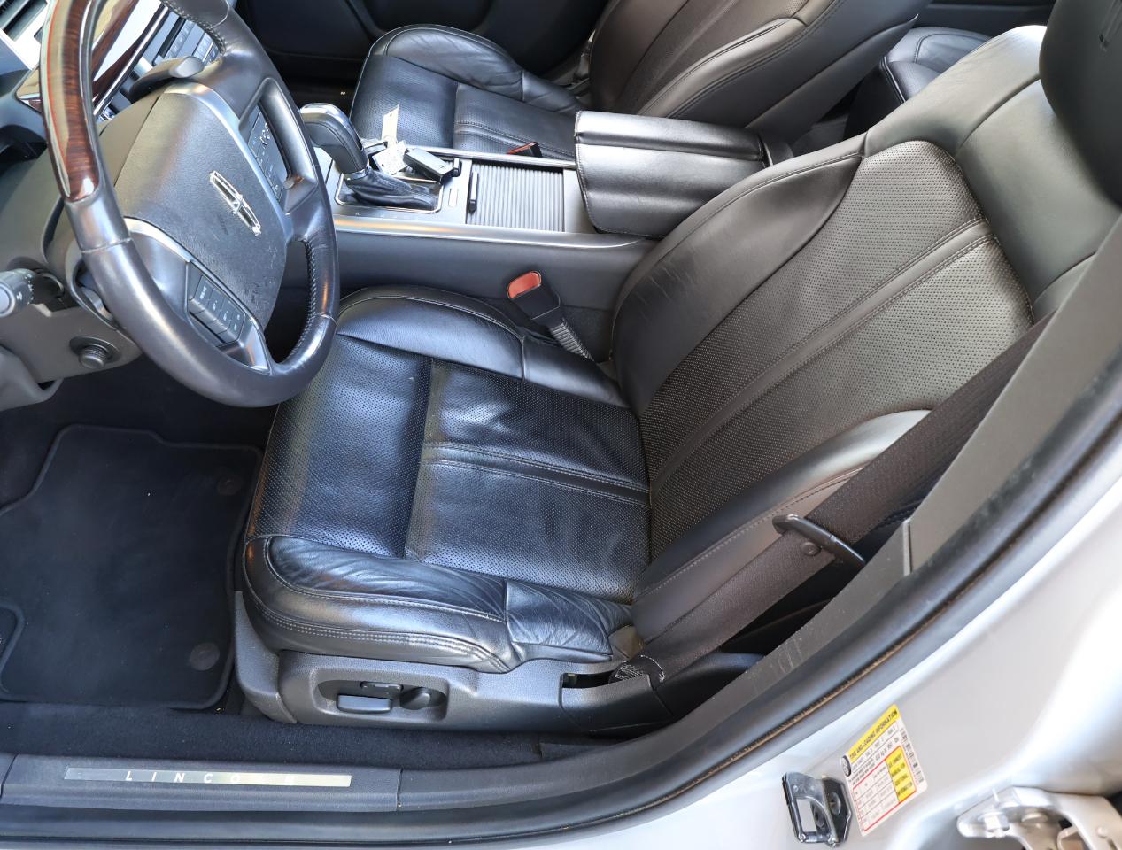 Lincoln MKS 3.7L FWD 2010