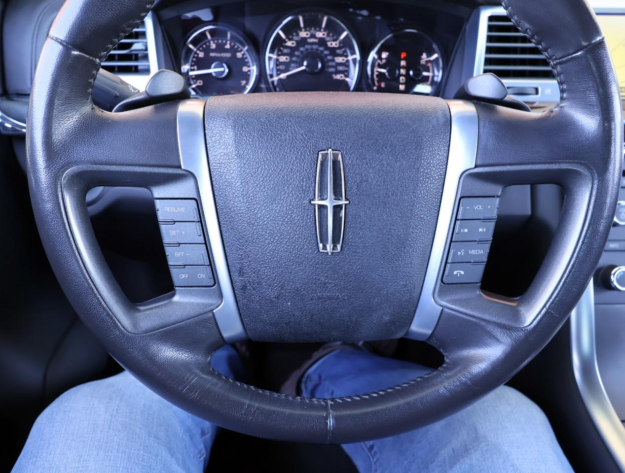 Lincoln MKS 3.7L FWD 2010