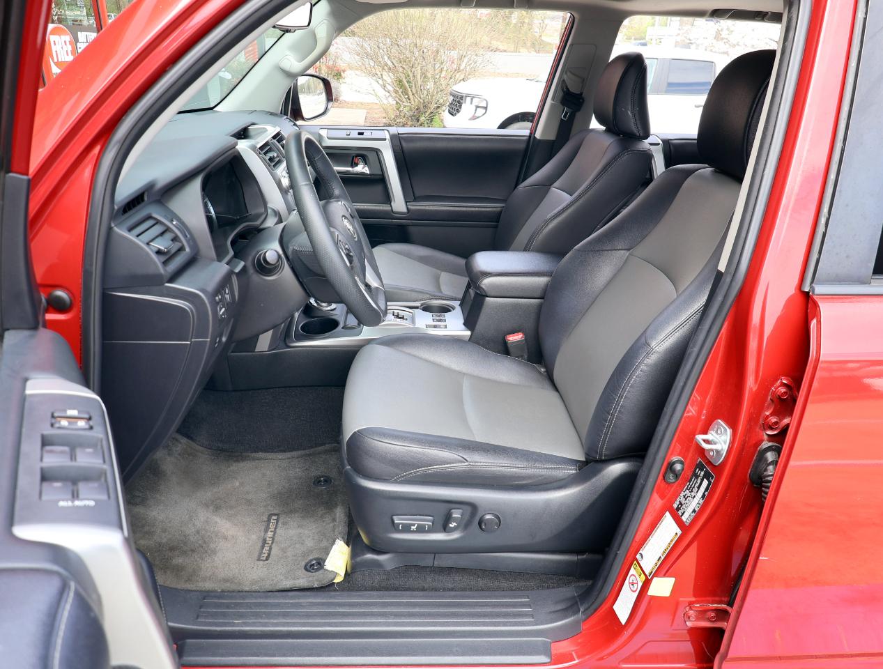 Toyota 4Runner SR5 4WD 2016