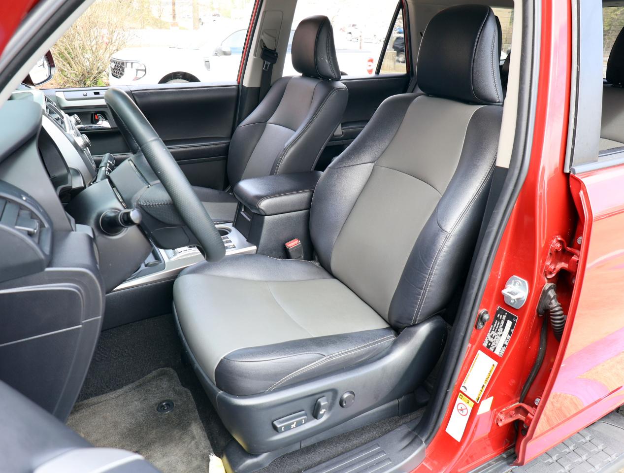 Toyota 4Runner SR5 4WD 2016