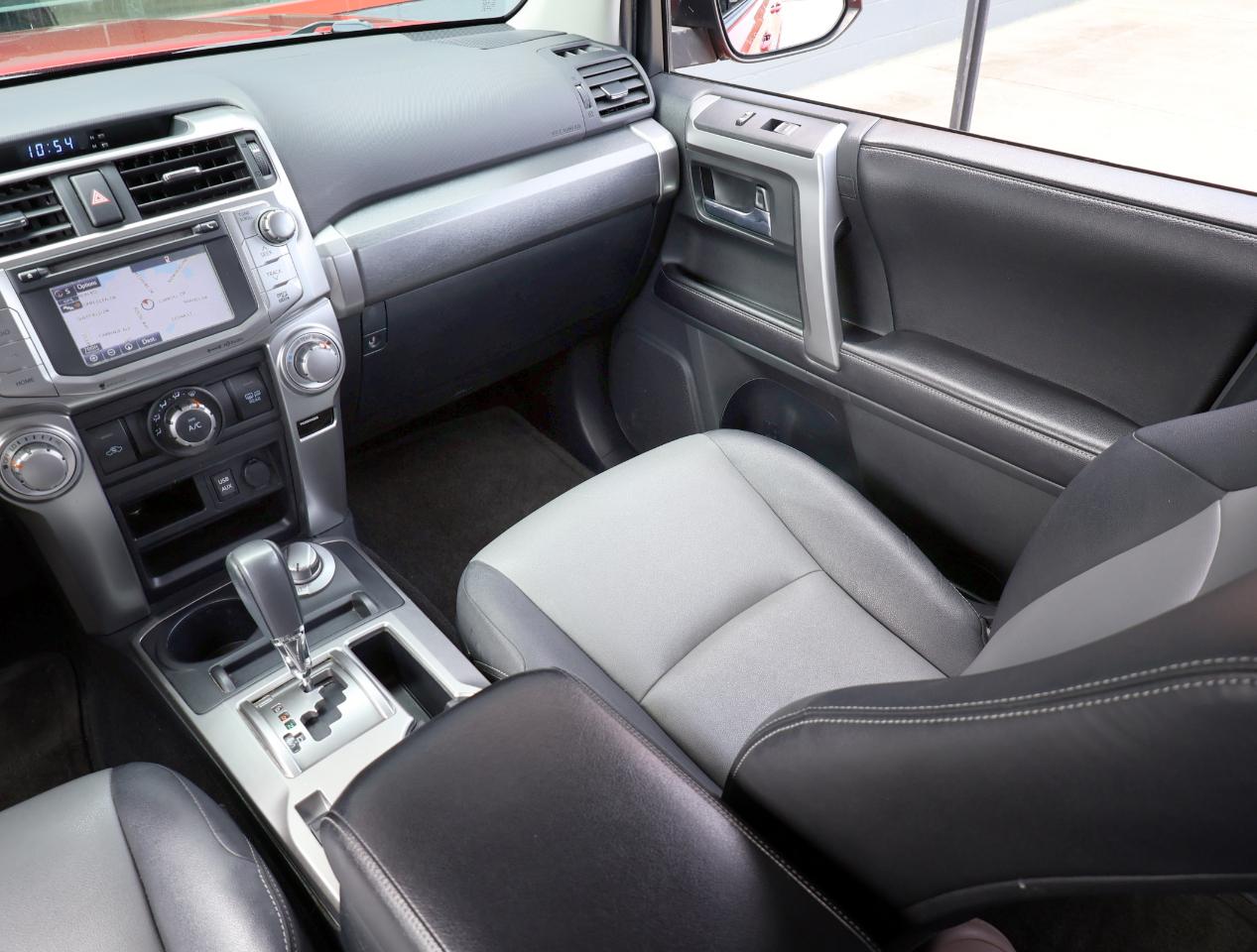 Toyota 4Runner SR5 4WD 2016