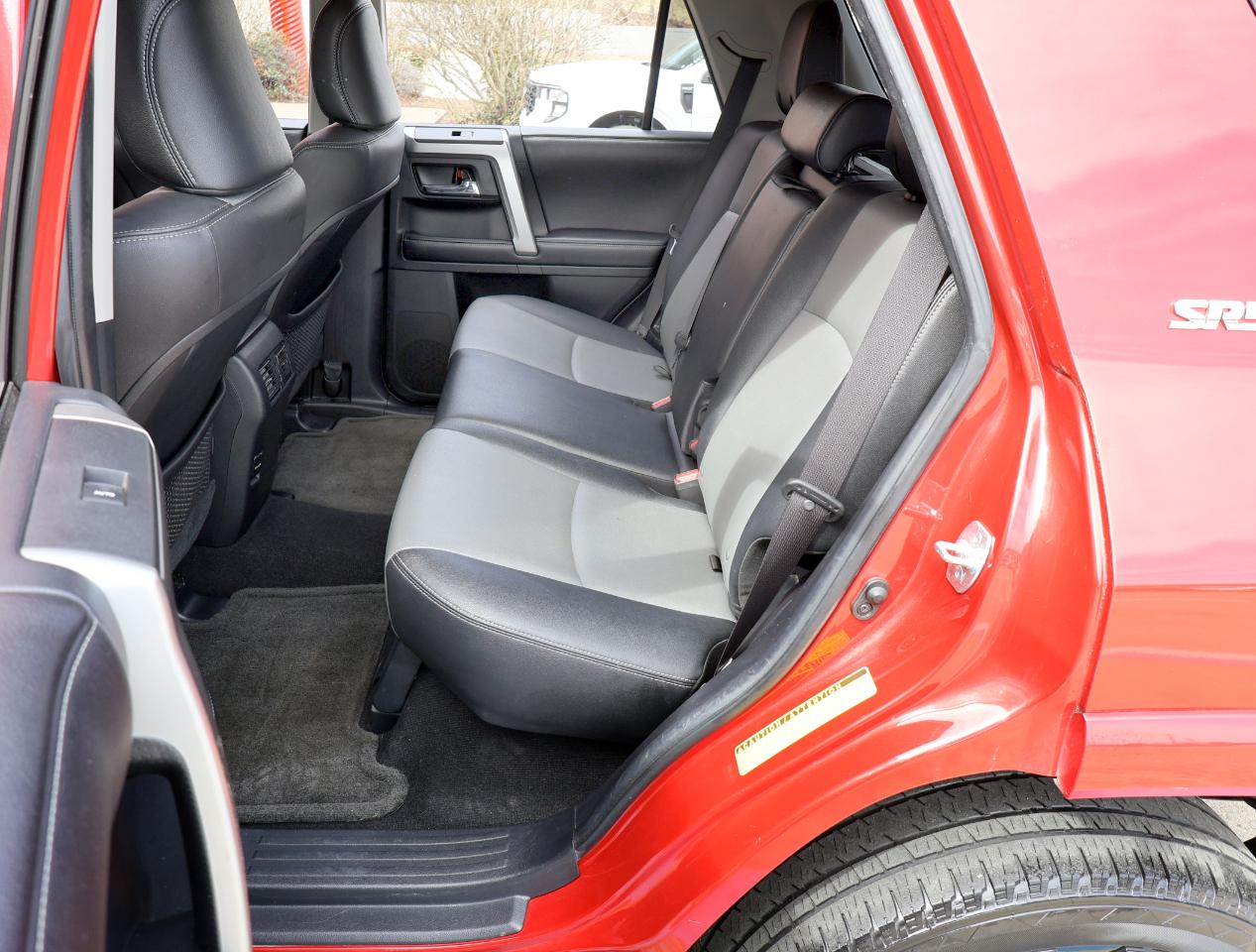 Toyota 4Runner SR5 4WD 2016