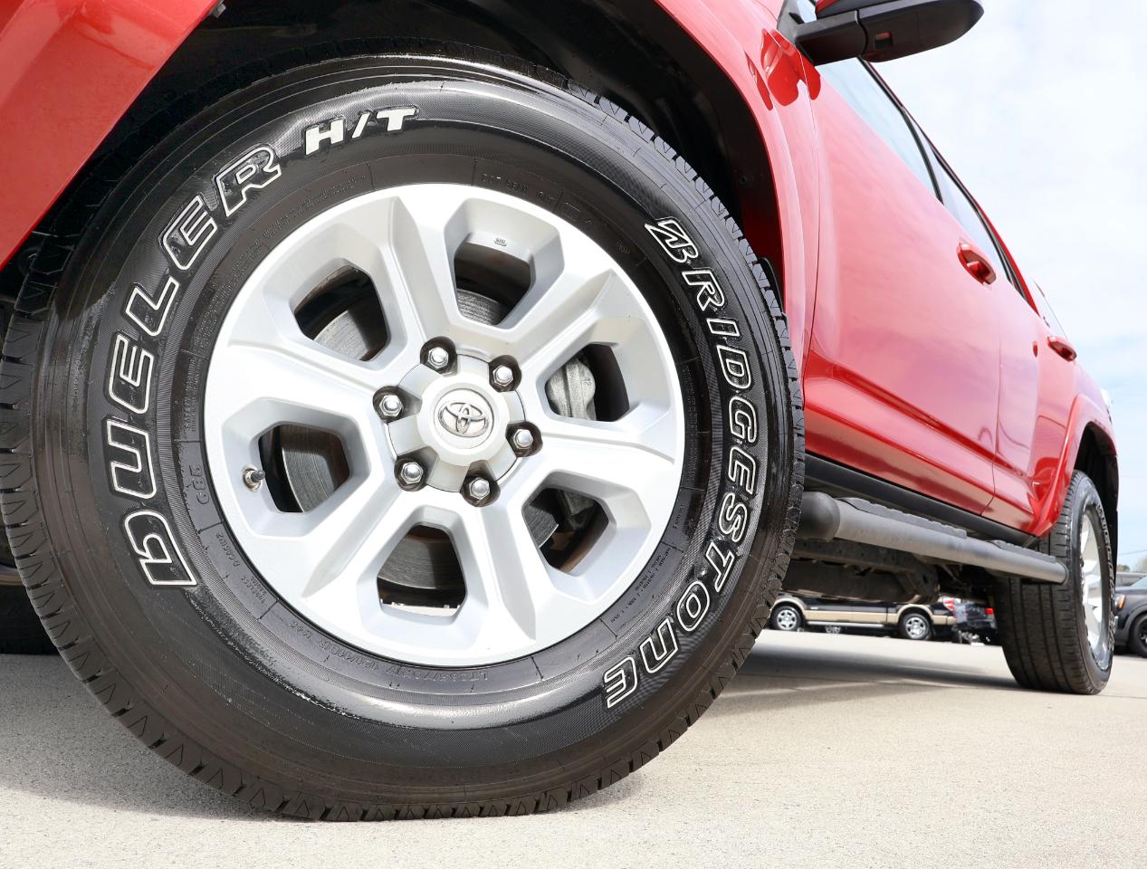 Toyota 4Runner SR5 4WD 2016