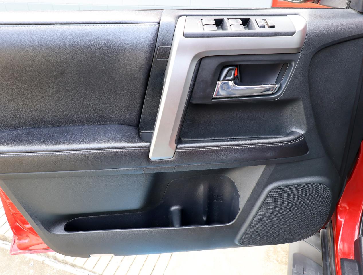 Toyota 4Runner SR5 4WD 2016