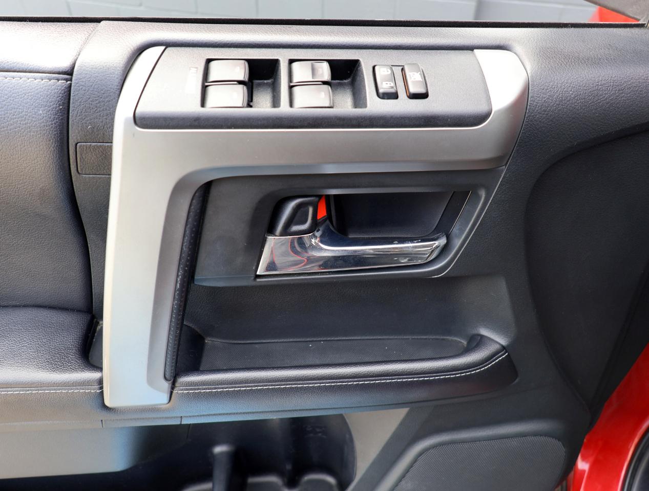 Toyota 4Runner SR5 4WD 2016