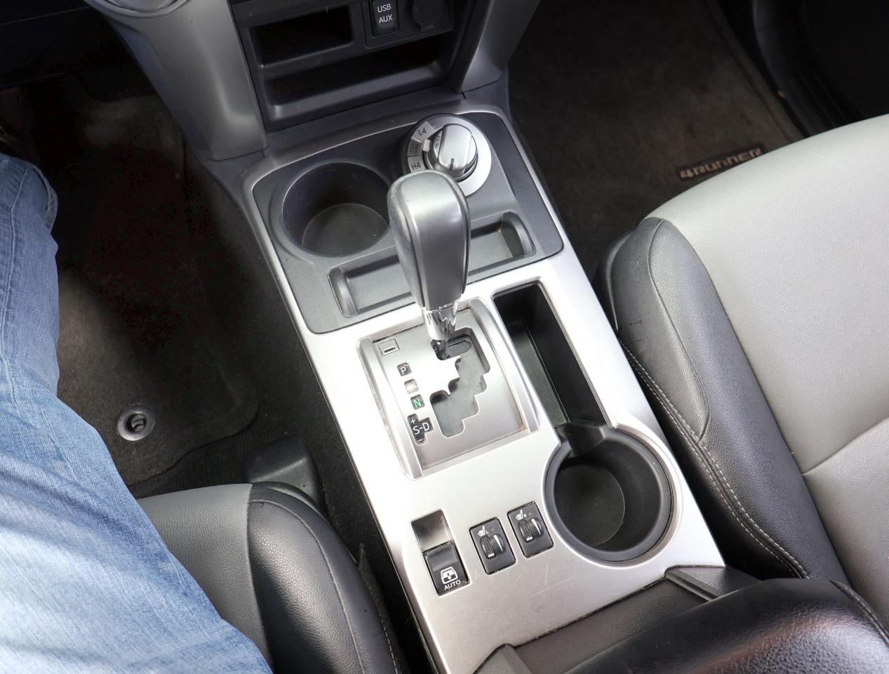 Toyota 4Runner SR5 4WD 2016