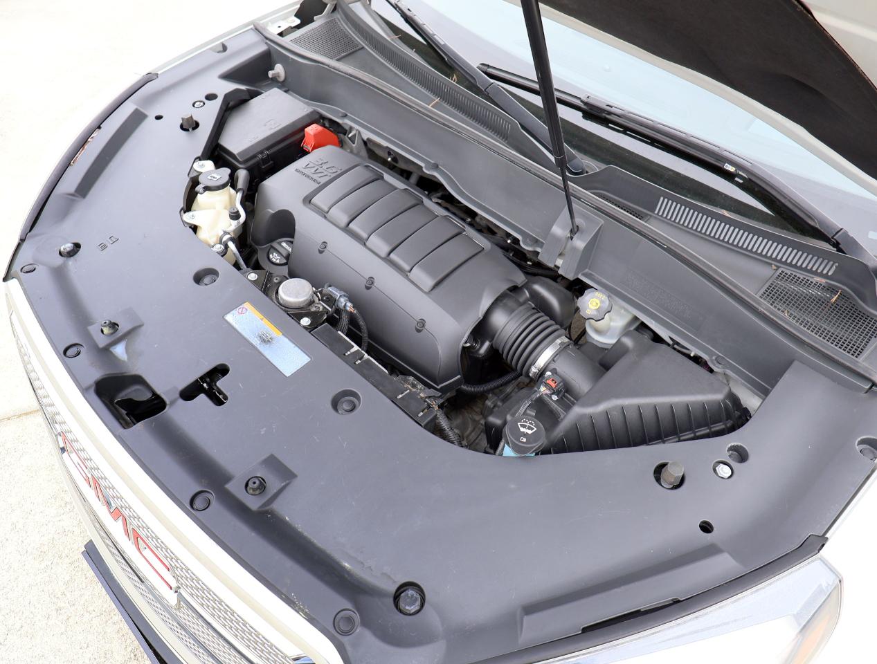 GMC Acadia Denali FWD 2015