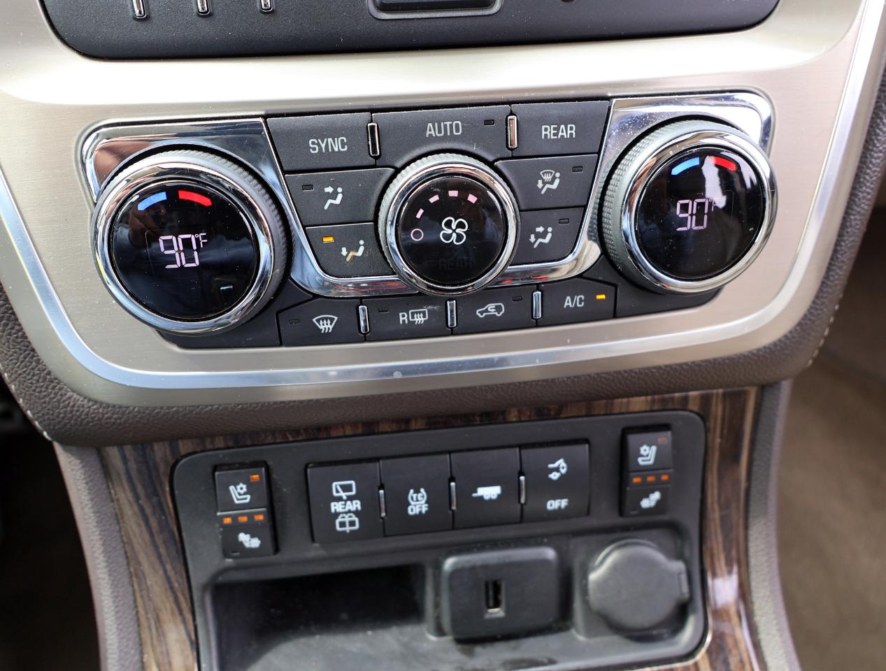 GMC Acadia Denali FWD 2015