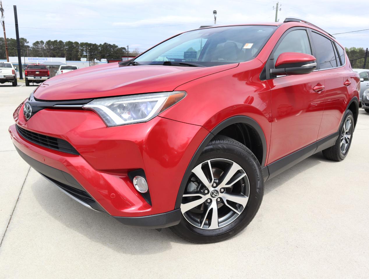 Toyota RAV4 XLE FWD 2017
