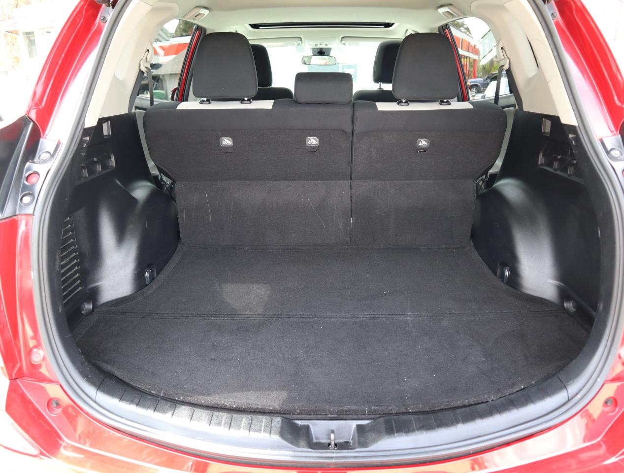 Toyota RAV4 XLE FWD 2017