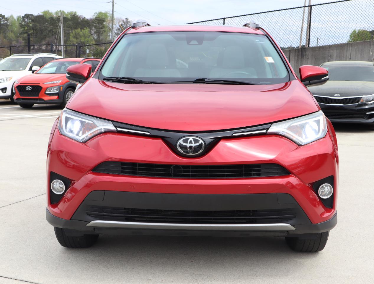 Toyota RAV4 XLE FWD 2017