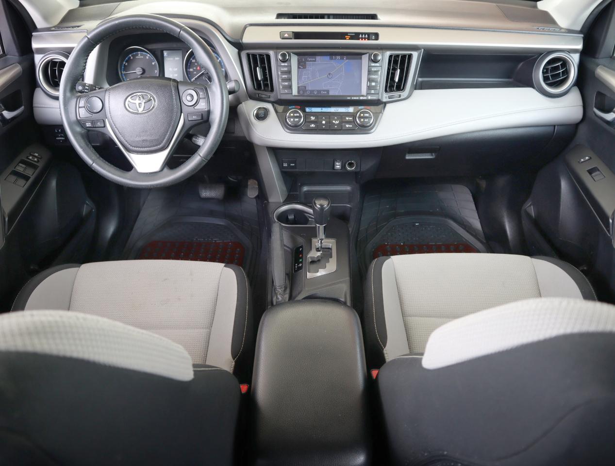 Toyota RAV4 XLE FWD 2017