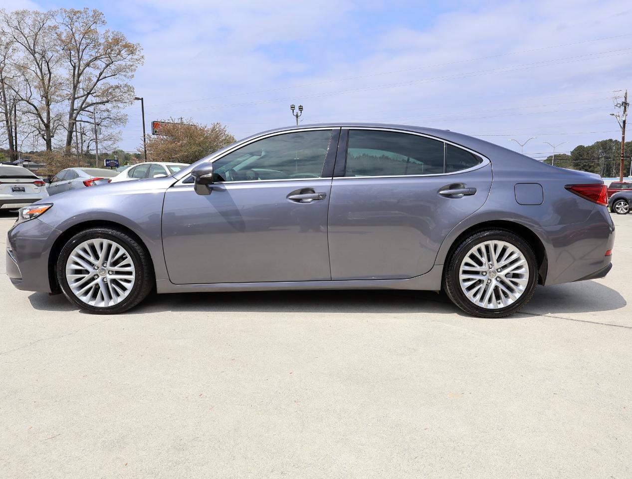 Lexus ES 350 Sedan 2016