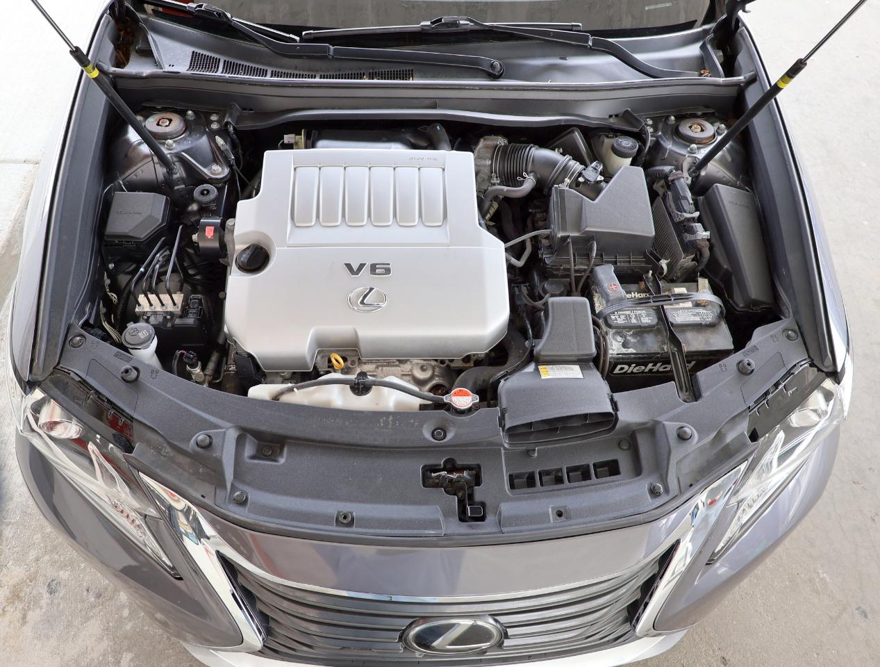 Lexus ES 350 Sedan 2016