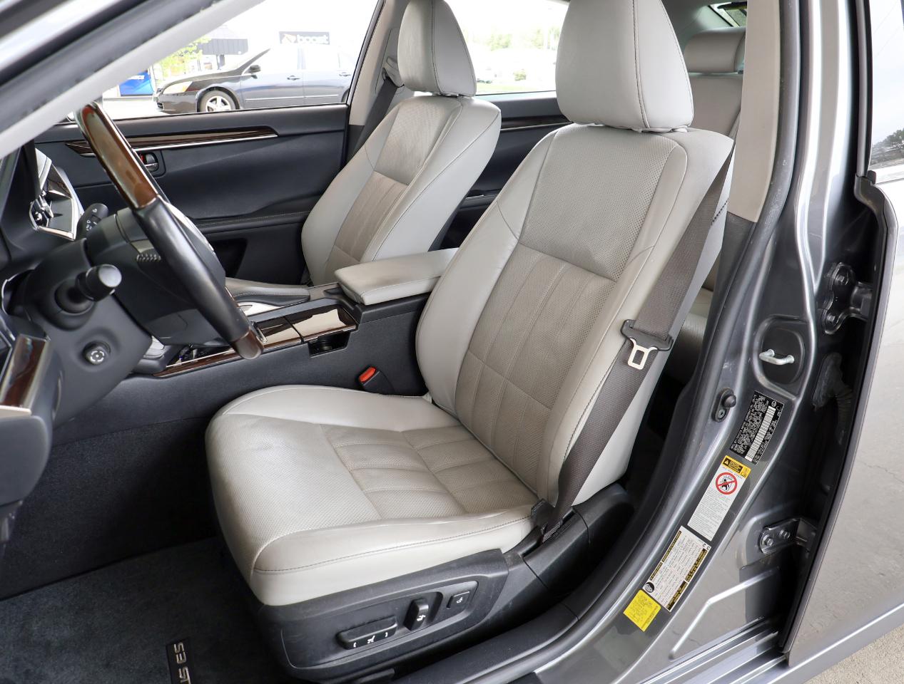 Lexus ES 350 Sedan 2016