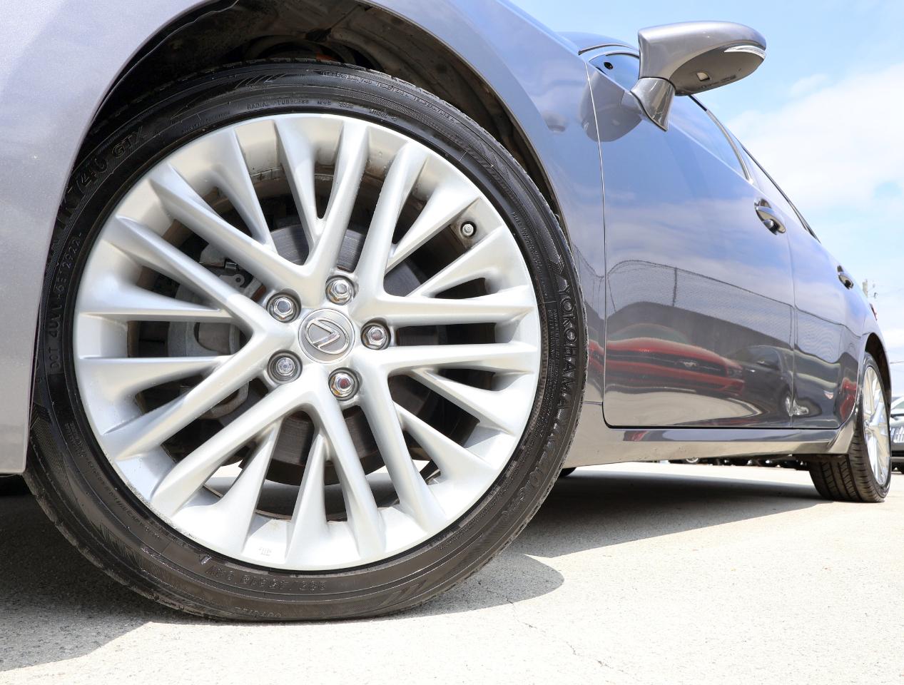 Lexus ES 350 Sedan 2016