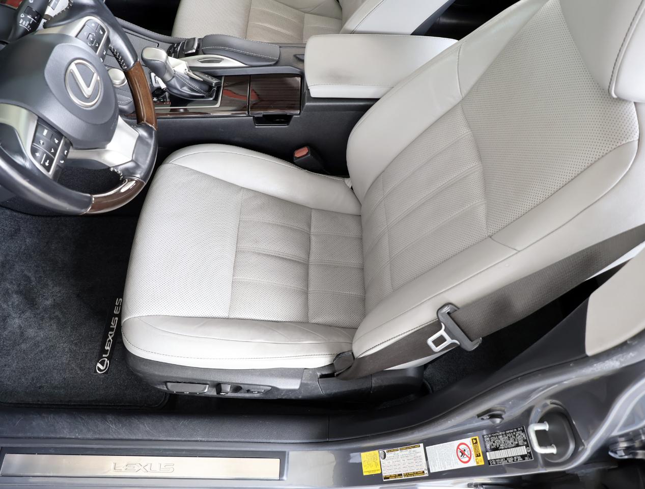 Lexus ES 350 Sedan 2016