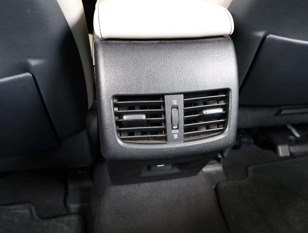 Lexus ES 350 Sedan 2016