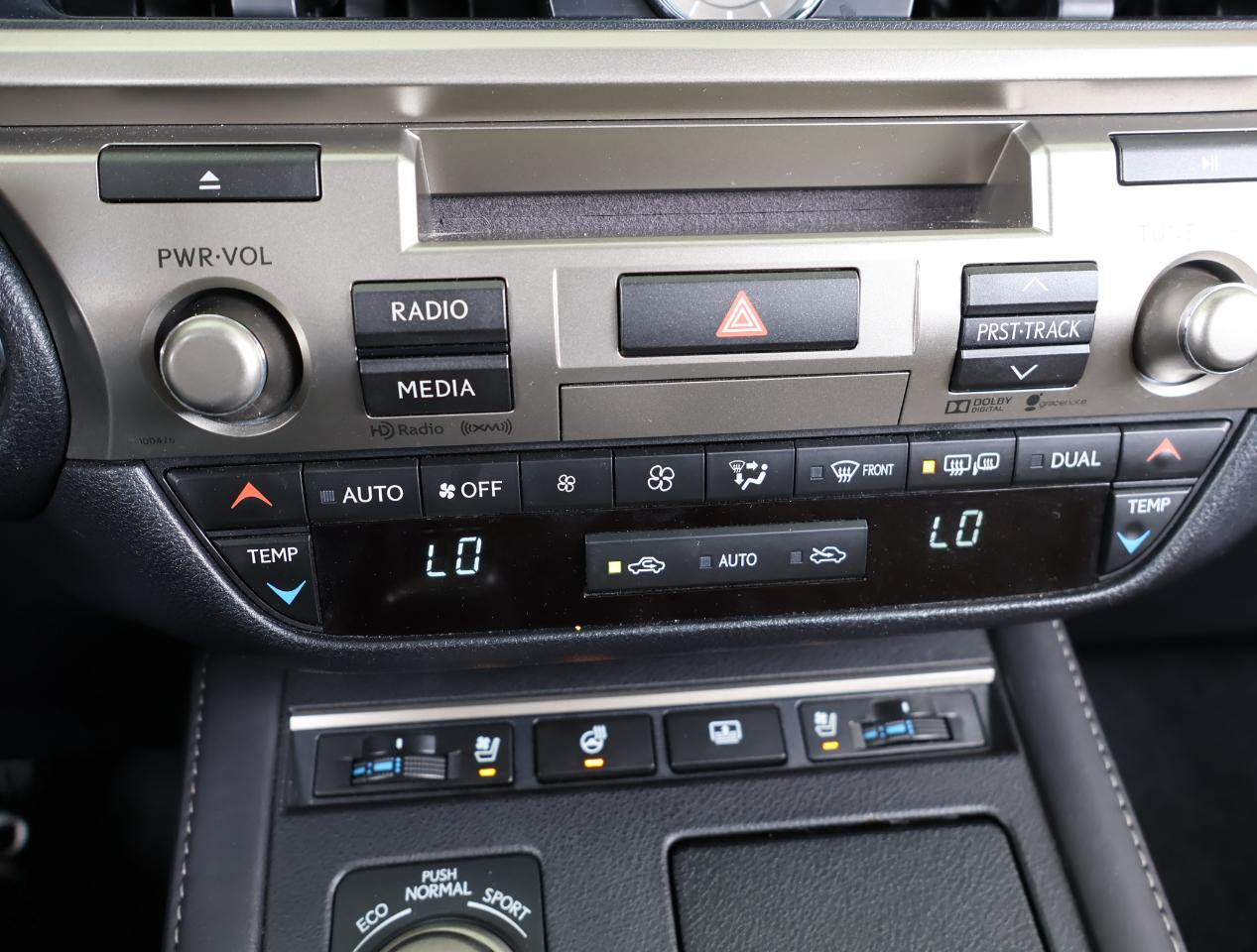 Lexus ES 350 Sedan 2016