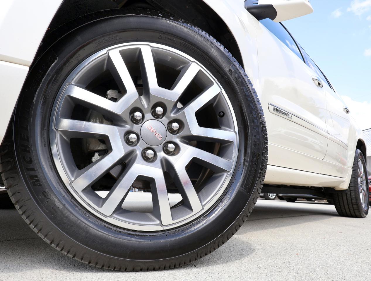 GMC Acadia Denali FWD 2014