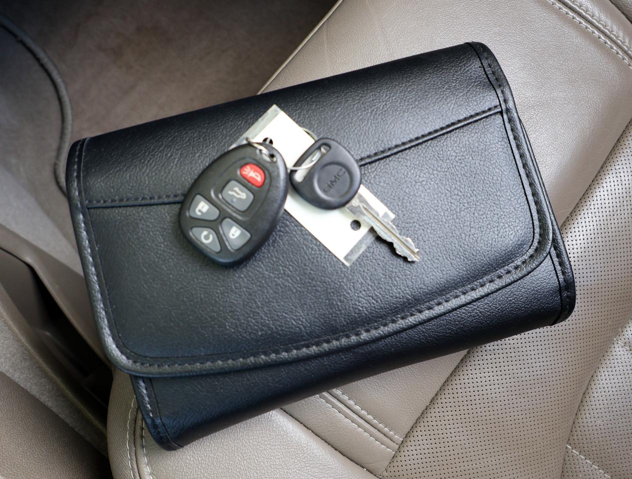 GMC Acadia Denali FWD 2014