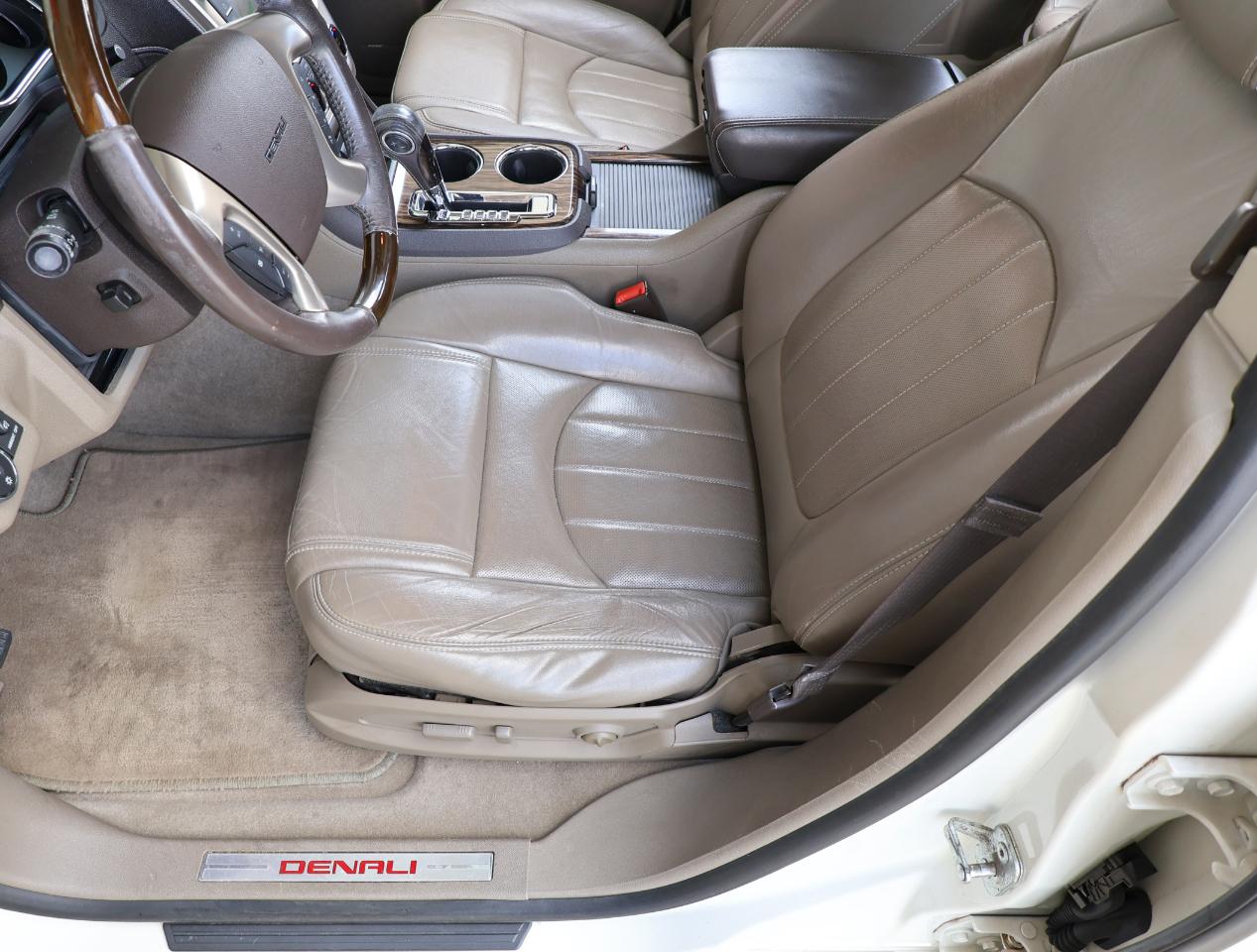 GMC Acadia Denali FWD 2014