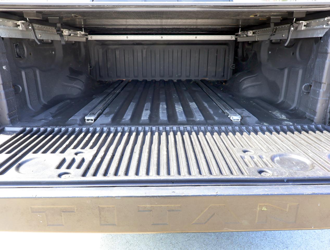 Nissan Titan Platinum Reserve 4WD 2018