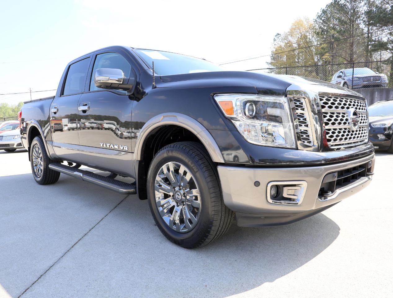 Nissan Titan Platinum Reserve 4WD 2018